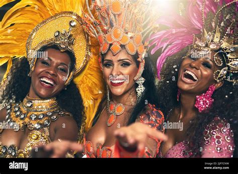 beautiful female carnival dancers|brazilian dancers show it all.